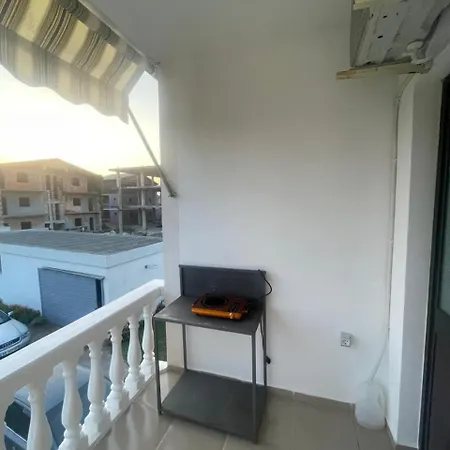 Super Hotel Velipojë