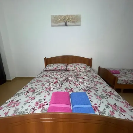 Super Hotel Velipojë